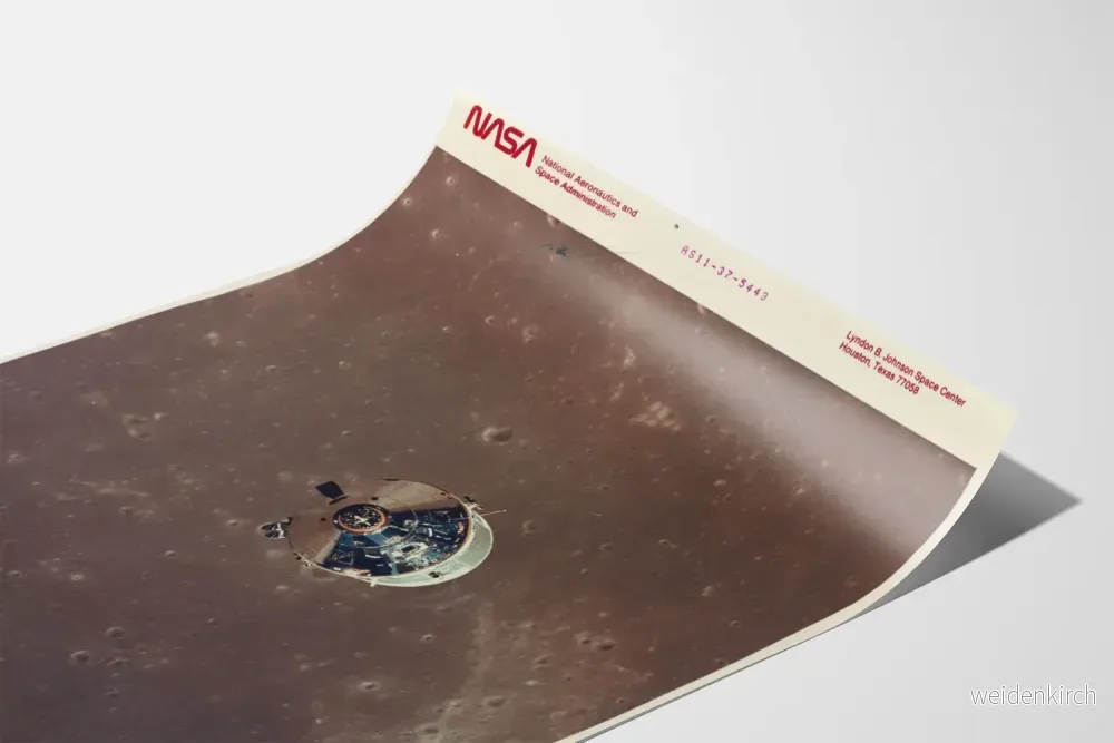 Apollo 11-moduler i omloppsbana runt månen NASA Poster - Bild 3